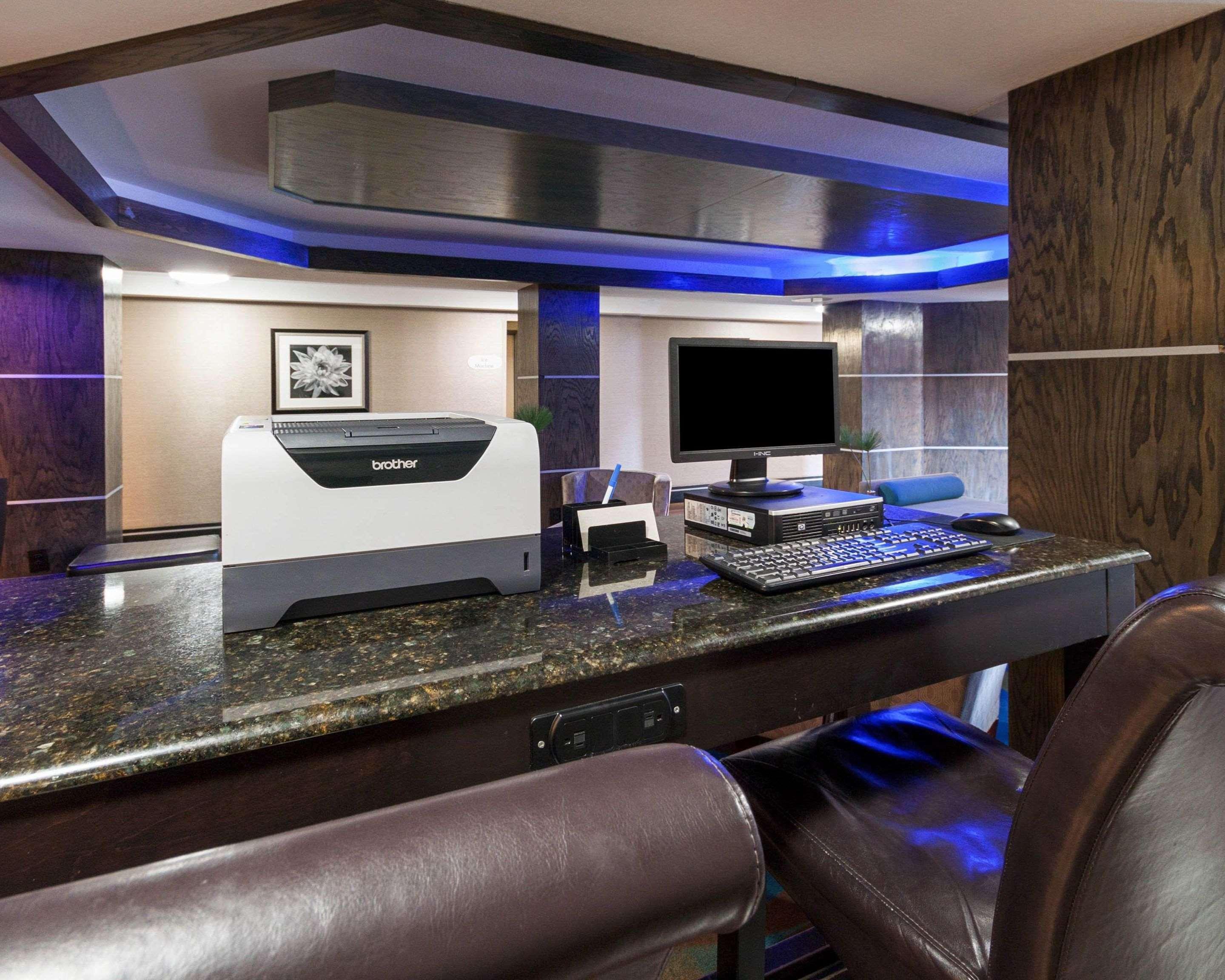 Comfort Inn & Suites I-10 Airport Эль-Пасо Экстерьер фото